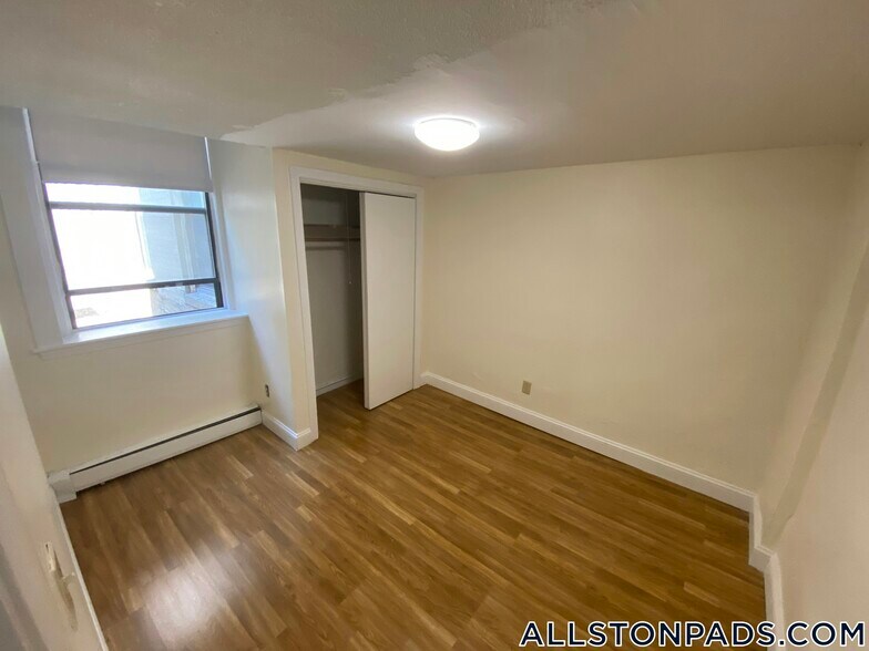 Building Photo - 1156 Commonwealth Ave