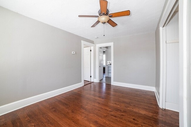 Building Photo - 5 Maple Ave