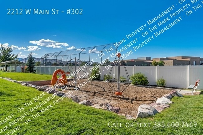 Building Photo - 2212 W Main St