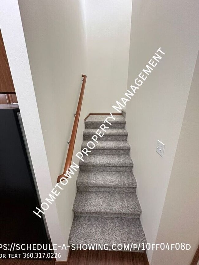 Building Photo - 520 Yauger Way NW