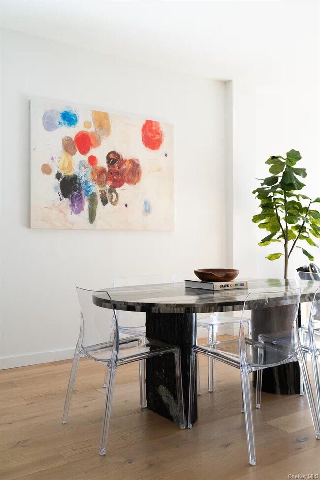 Building Photo - 249 Main St