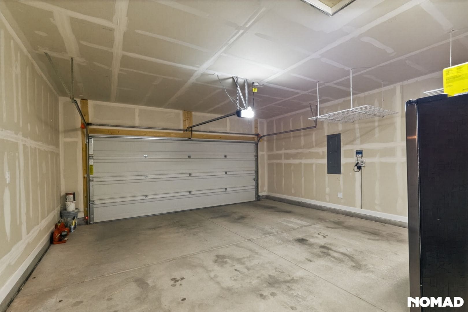 Building Photo - 4001 Windy Rd NE