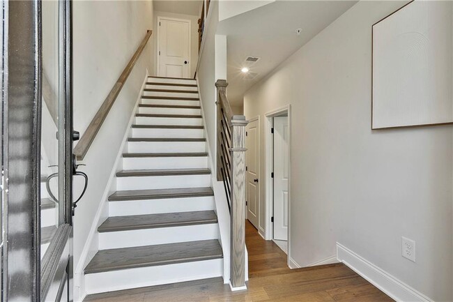 Building Photo - 2549 Astaire Ct NW