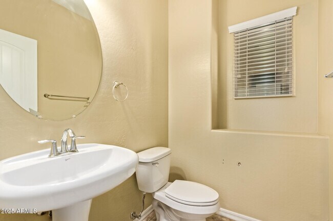 Building Photo - 15170 N 145th Ln