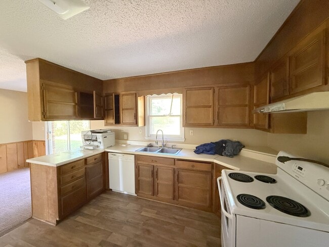 Building Photo - 6079 Wall Triana Hwy