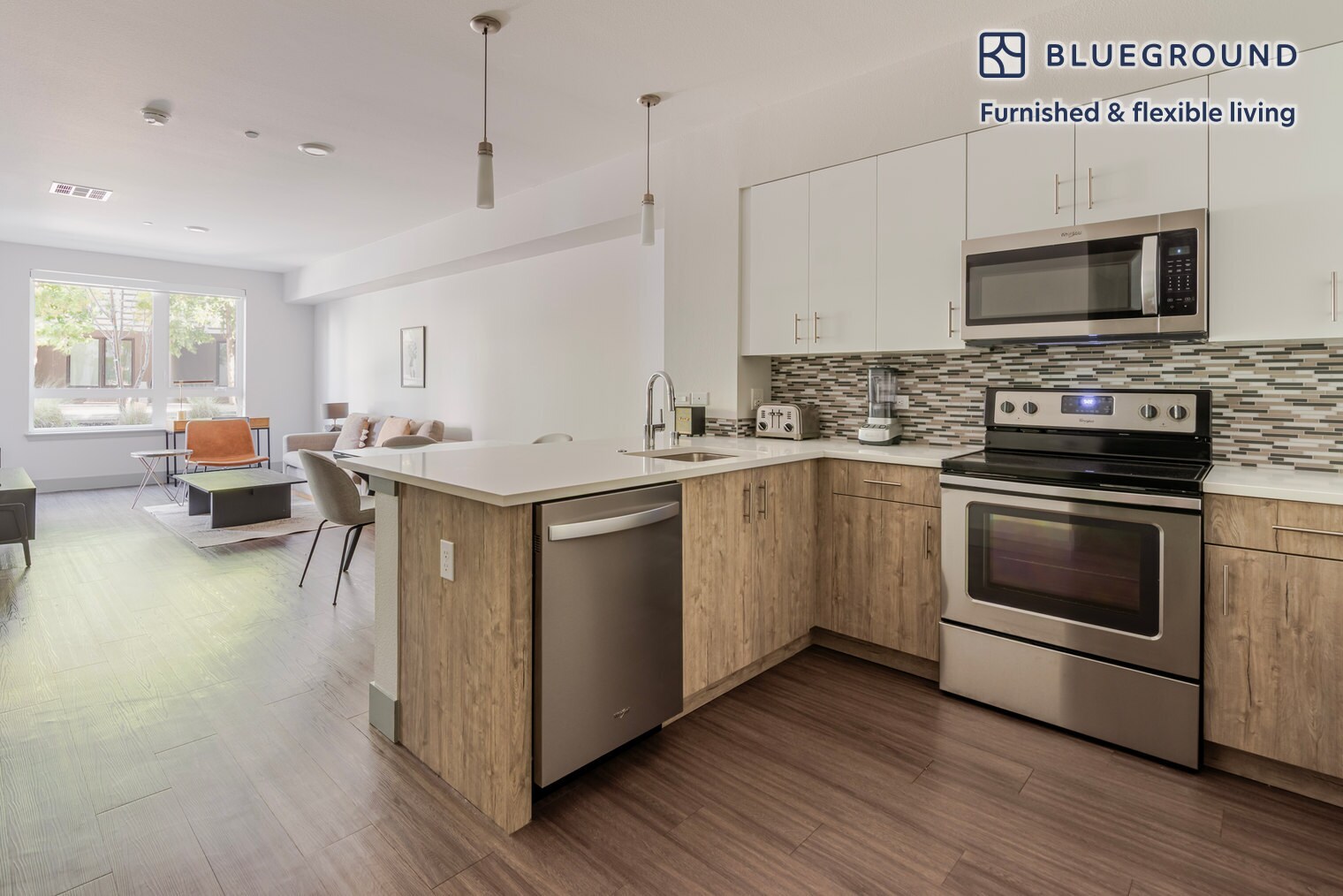 Building Photo - 1800 Lacassie Ave