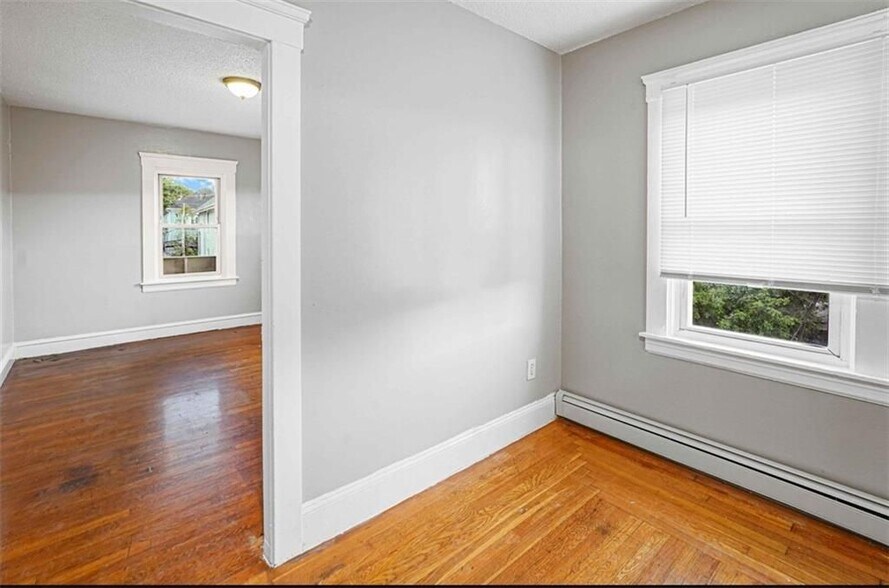 Building Photo - 126 Sumner Ave