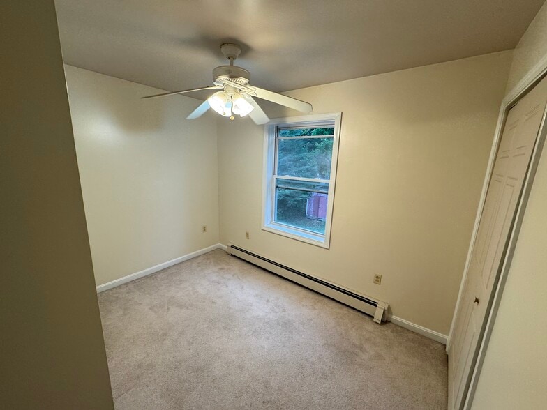 Building Photo - 124 Lincoln St