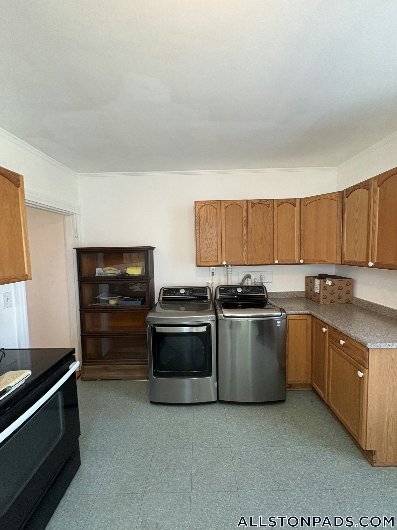 Building Photo - 45 N Beacon St