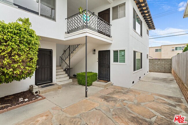 Building Photo - 25226 Loytan St