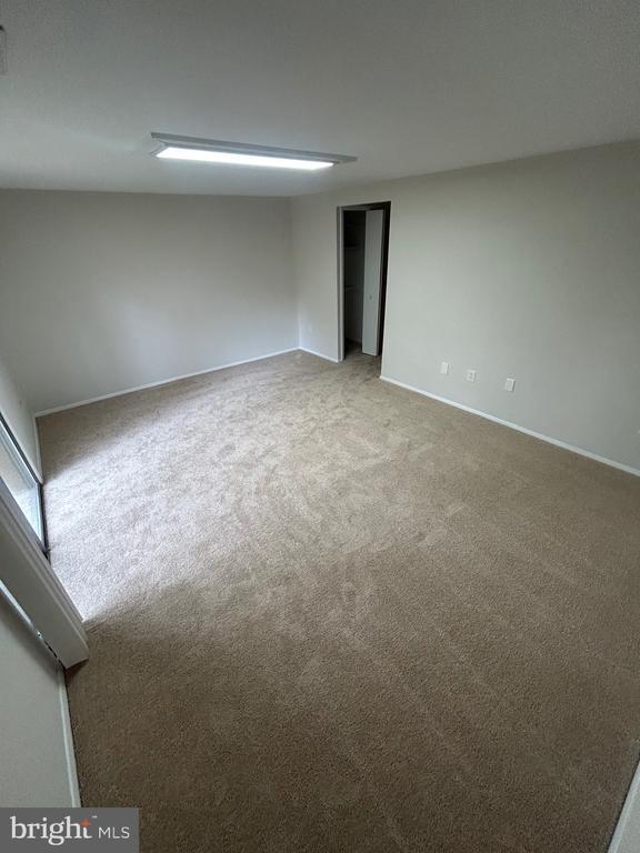 Building Photo - 7051 Knighthood Ln