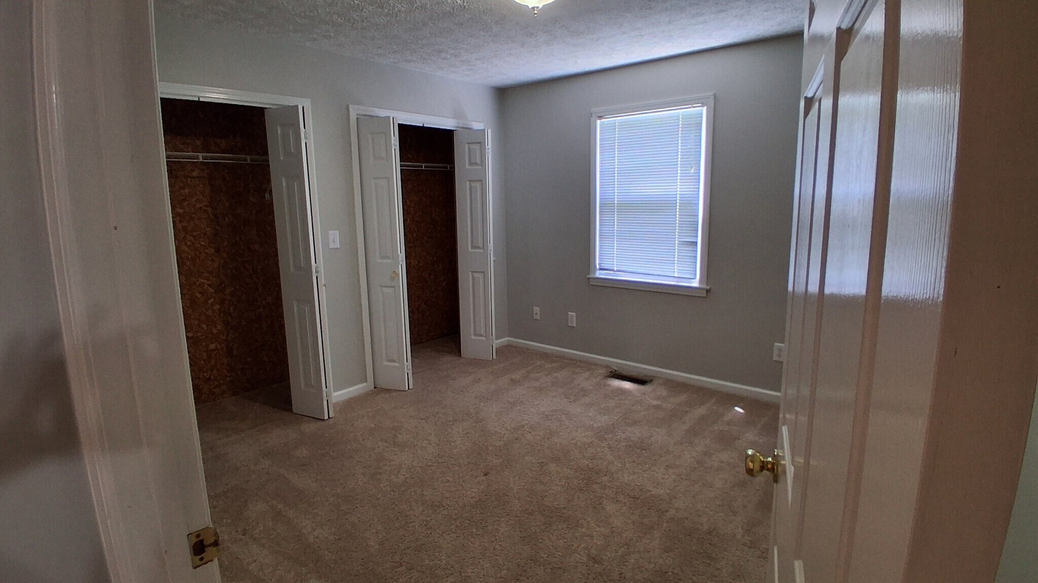 Building Photo - 201 Hicks Dr