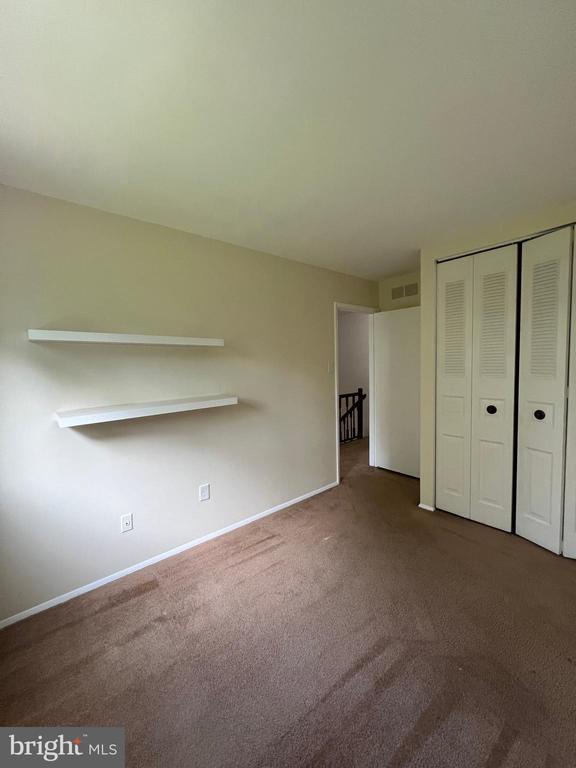Building Photo - 40 Bon Oak Ct