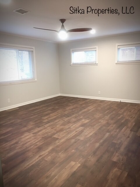 Building Photo - 7542 E 28th St