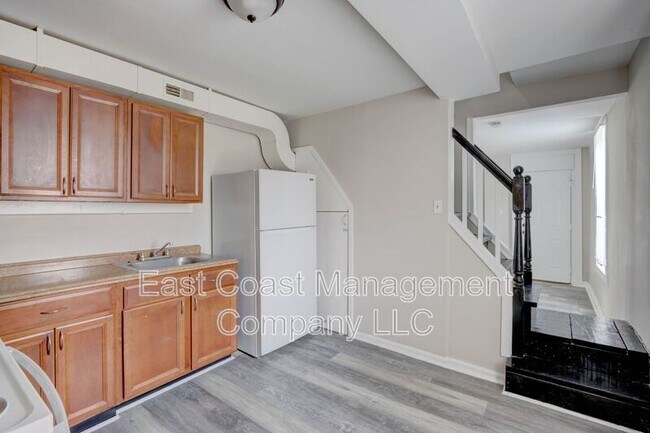 Building Photo - 124 S Carey St