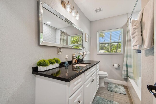 Building Photo - 2221 Calexico Way S