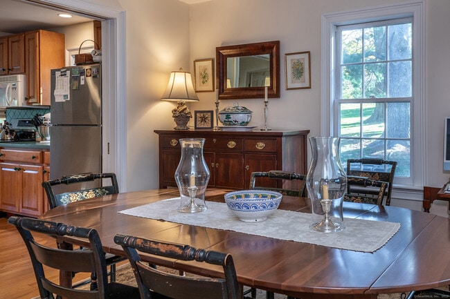 Building Photo - 62 Brush Hill Rd