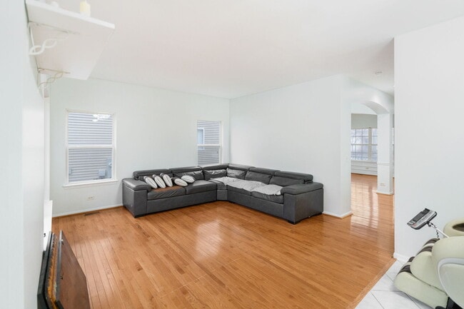 Building Photo - 2670 Pecos Cir