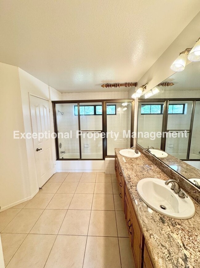 Building Photo - Great Deer Creek Estate