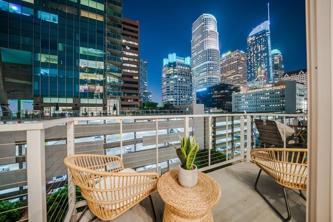 Building Photo - Don't miss out on your chance to Live at t...