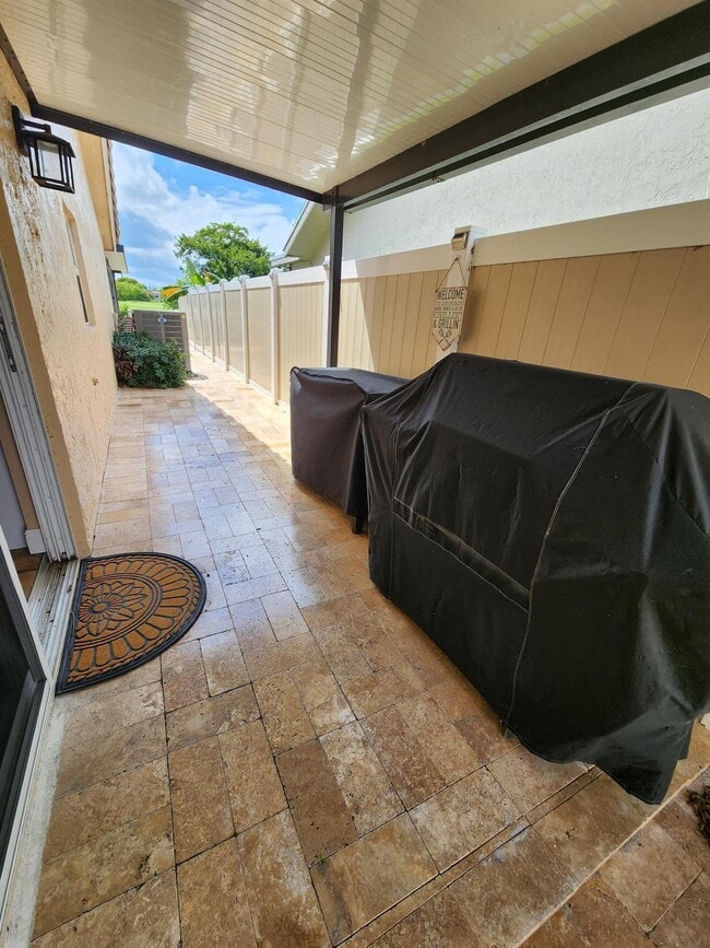 Building Photo - 7401 Corkwood Terrace