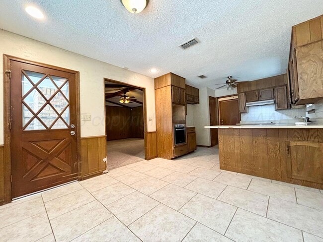 Building Photo - 4005 Linda Dr