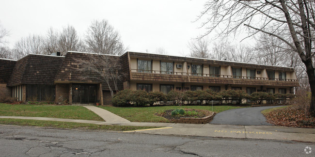 Building Photo - Overlook Arms Apartments