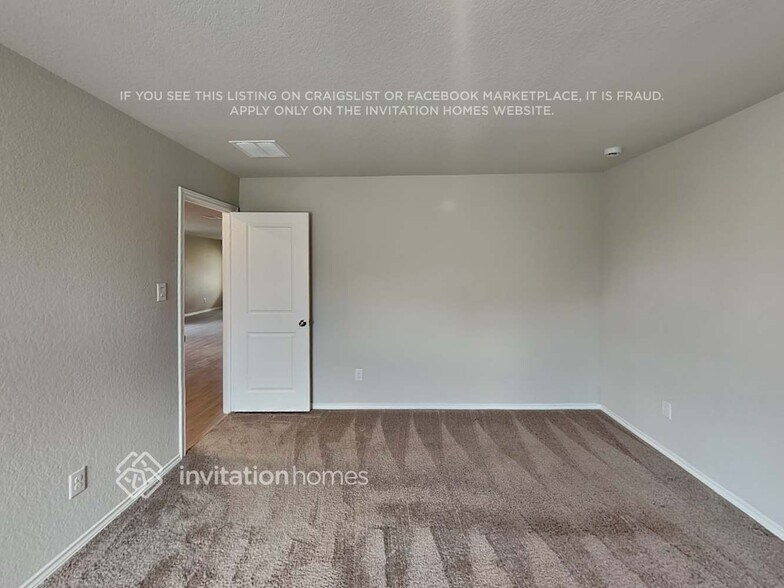 Building Photo - 10618 Varmus Dr