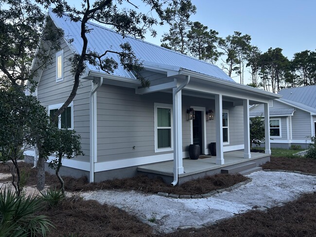 Primary Photo - 366 W Shore Dr