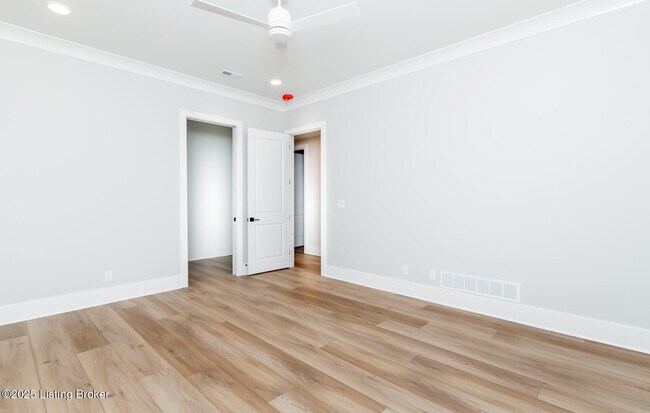 Building Photo - 6100 Passionflower Dr