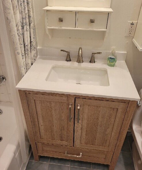 Building Photo - 404 S Juanita Ave