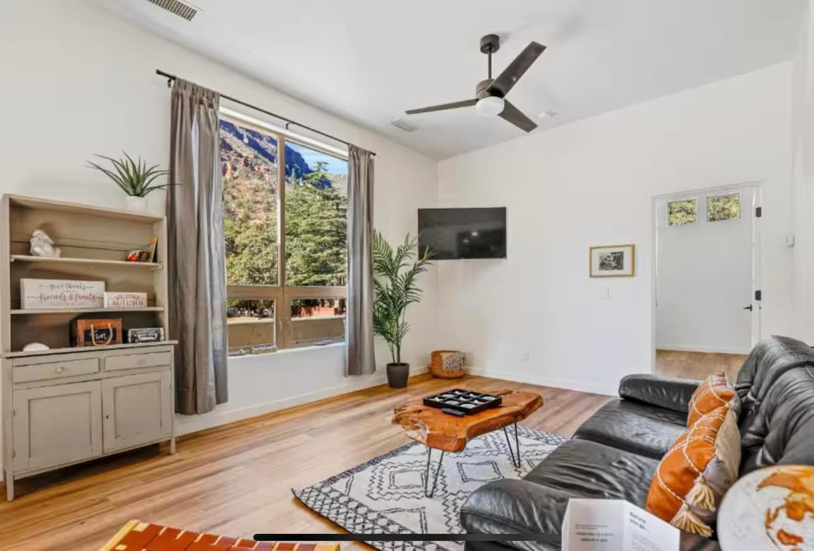 Building Photo - 51 Julie Ln