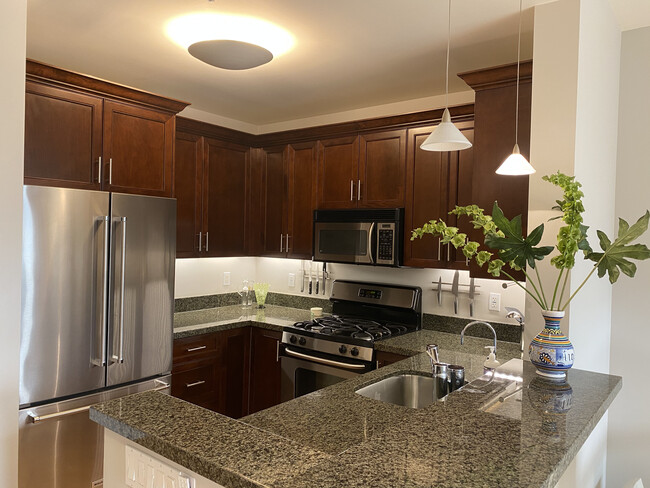Kitchen - 88 Townsend St