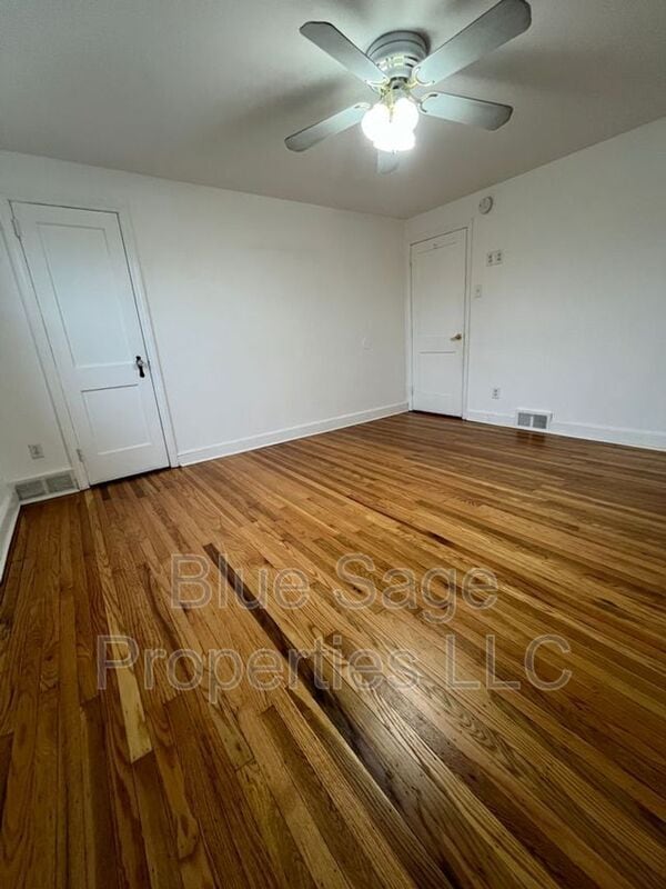 Building Photo - 229 Spruce St