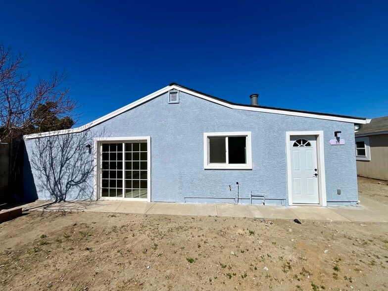 Building Photo - 370 Bridgevale Rd