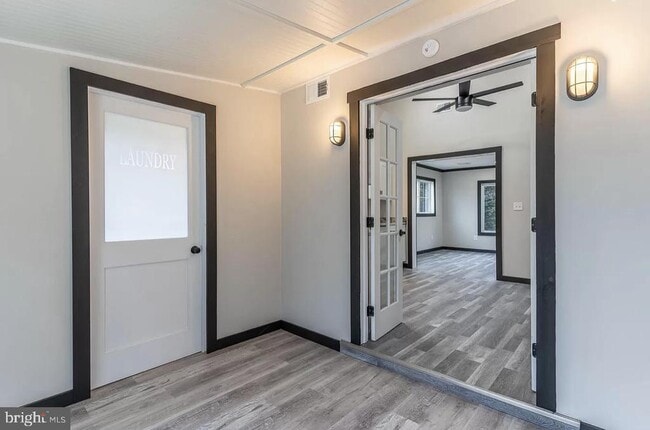 Building Photo - 259 Pinecrest Dr