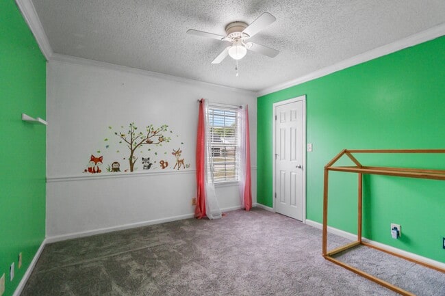Building Photo - 354 Broadmore Dr