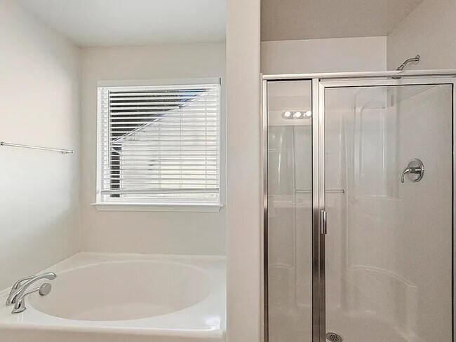 Building Photo - Earn Wealth While Leasing - Like a Homeown...