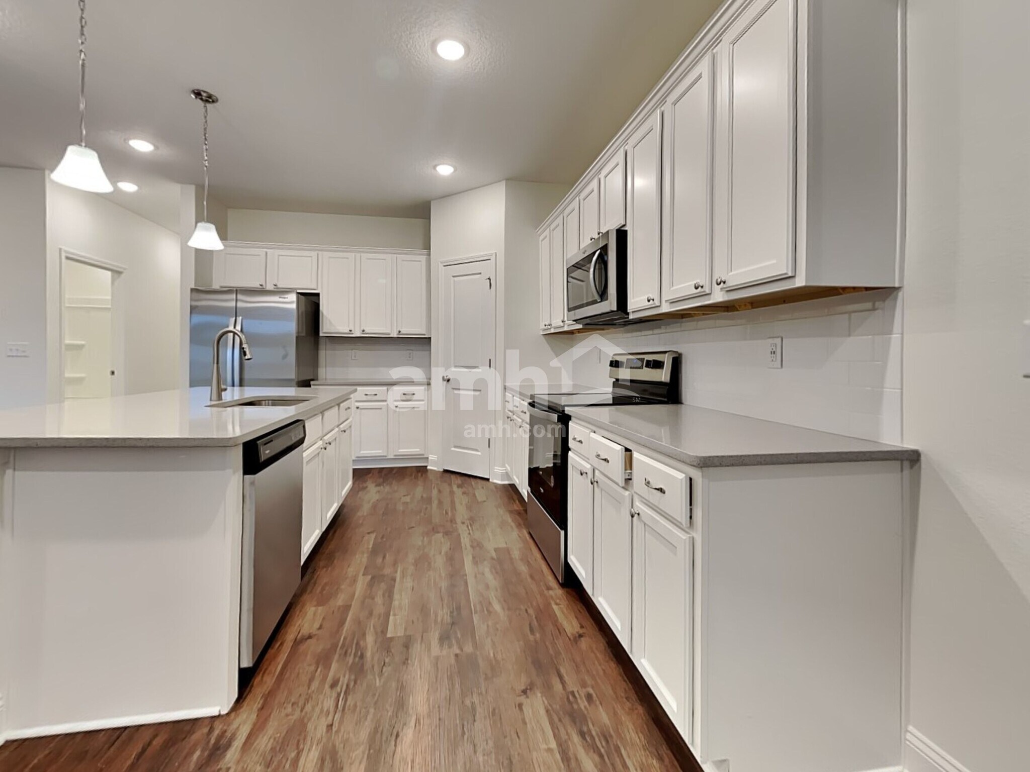 Building Photo - 389 Onate Cir