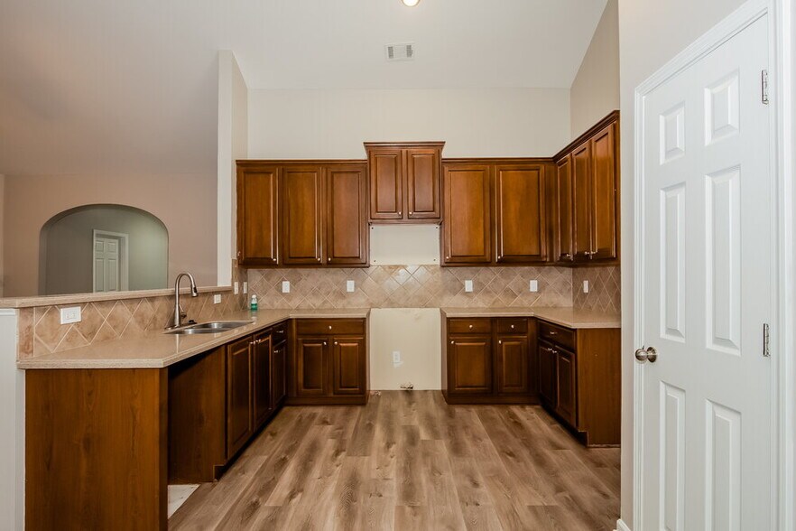 Building Photo - 47 Carlisle St