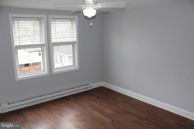 Building Photo - 925 Anderson St