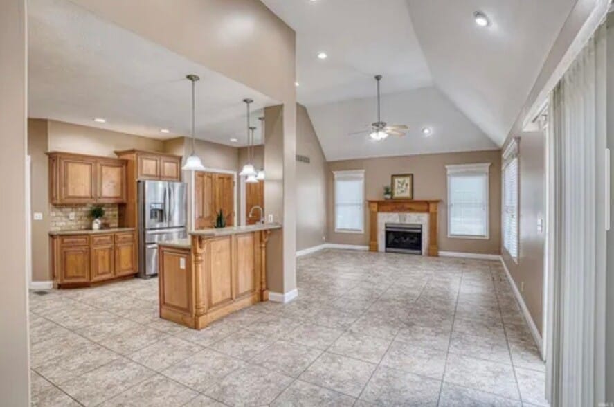 Building Photo - 10630 Bernadette Dr