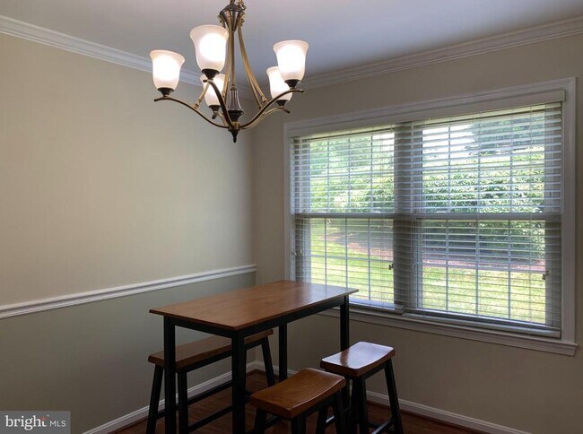 Building Photo - 800 Amber Tree Ct