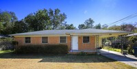 Building Photo - 29 Meadowbrook Dr