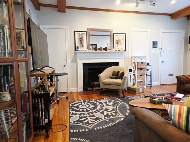 Building Photo - 70 Beaconwood Rd