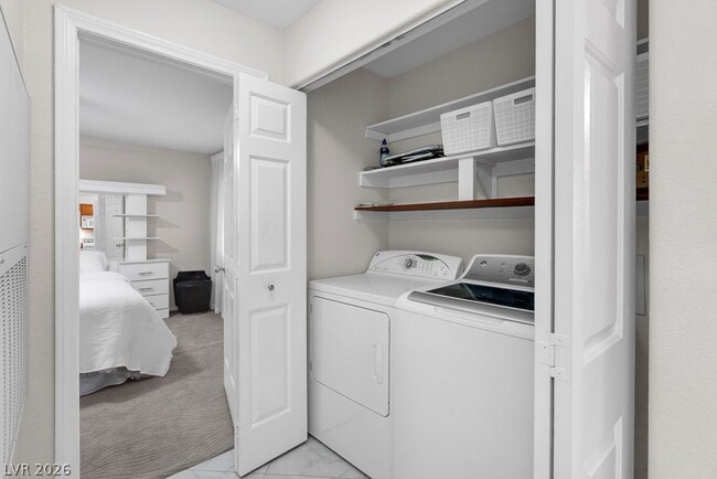 Building Photo - 1545 Lake Placid Terrace