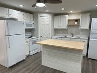 Building Photo - 10216 N Forest Creek Dr