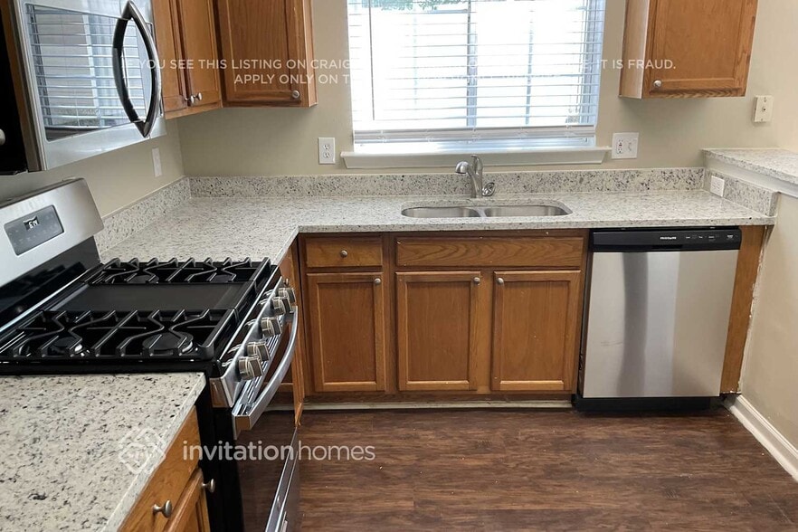 Building Photo - 866 Windcroft Cir NW