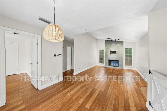 Building Photo - 1108 Quail Valley Ln