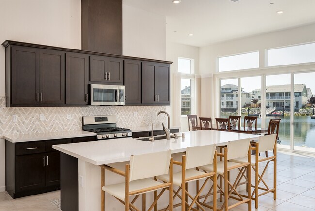 Building Photo - 3305 Delta Coves Dr